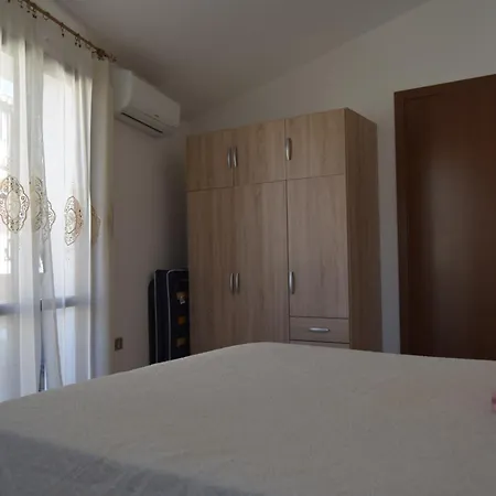 Casa Tina By La Via Del Mare Viaggi E Vacanze Сasa de vacaciones *