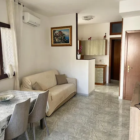 Casa Tina By La Via Del Mare Viaggi E Vacanze Сasa de vacaciones