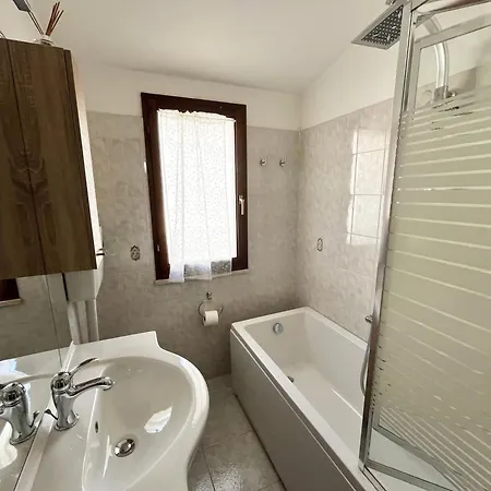 Feriehus Casa Tina By La Via Del Mare Viaggi E Vacanze